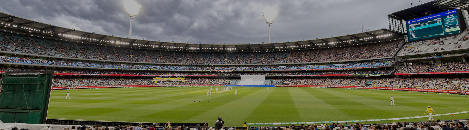 A wide view of the MCG arena with crowd in the foreground at the Boxing Day Test