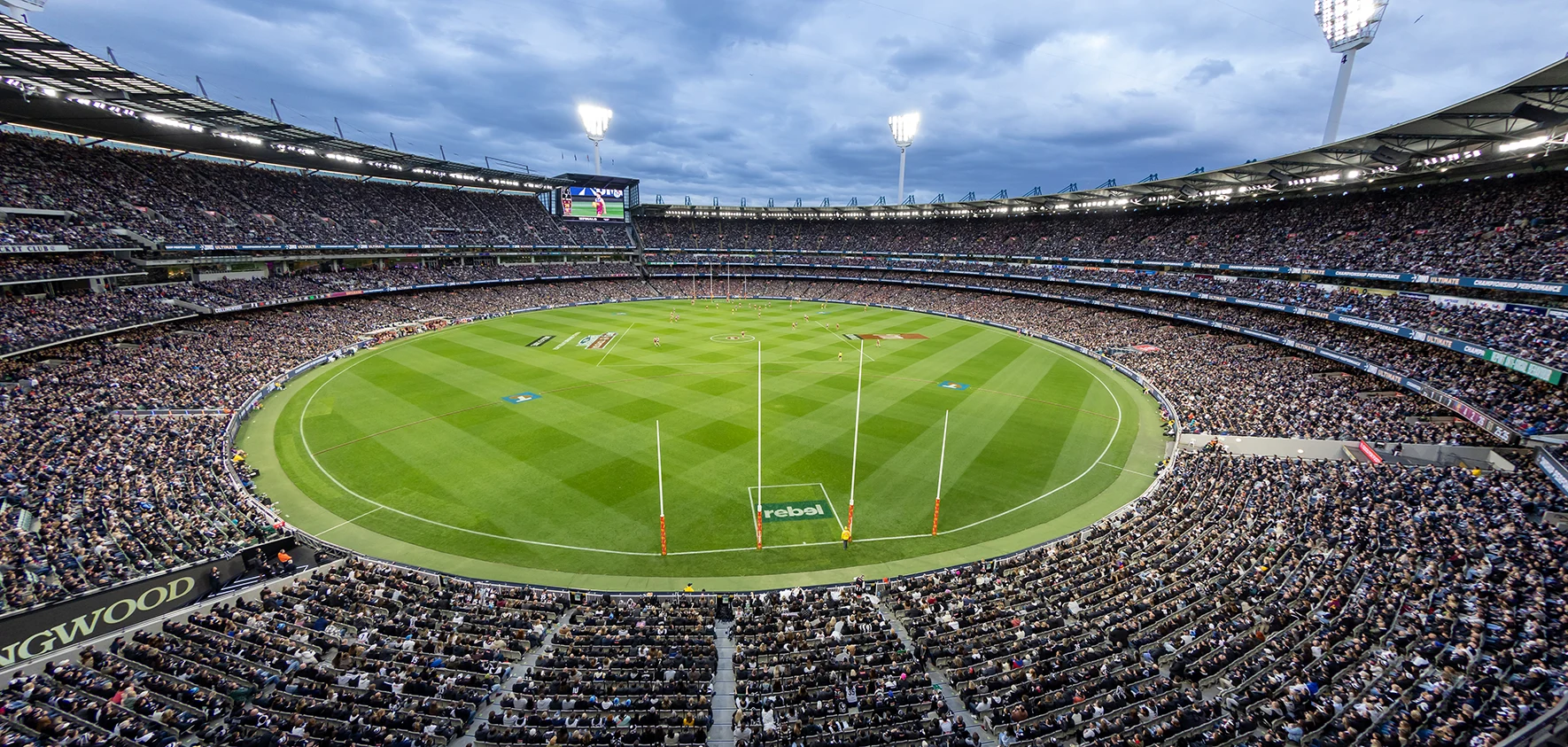 Packed MCG for AFL night final